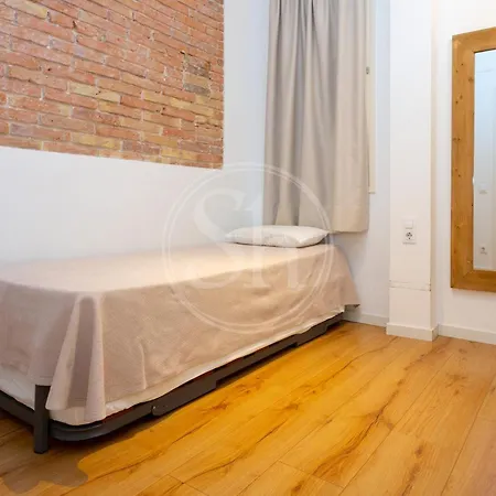 Moderno En Eixample 아파트 *