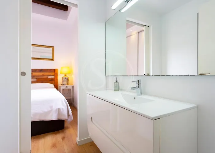 Moderno En Eixample Apartament